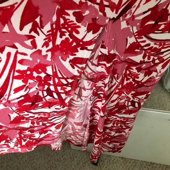 Super cute summer dress. Perfect for day weddings! - Picture 4 of 5